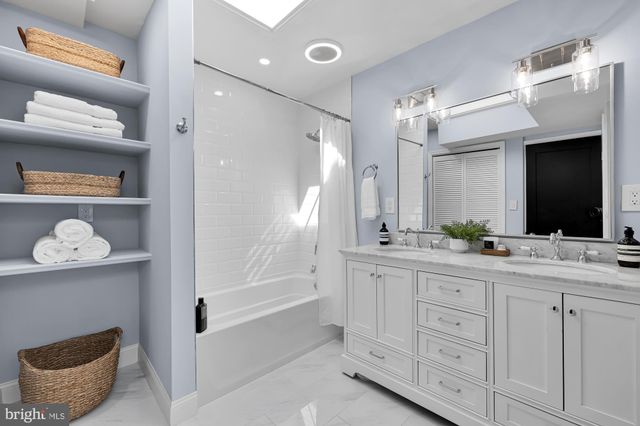 $825,000 | 235 14th Street Southeast, Washington, DC 20003