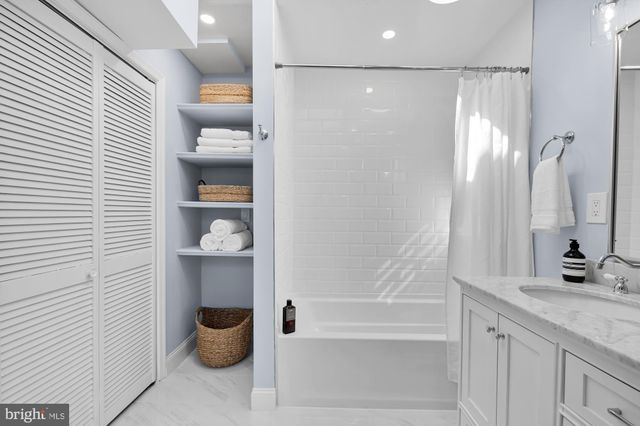 $825,000 | 235 14th Street Southeast, Washington, DC 20003