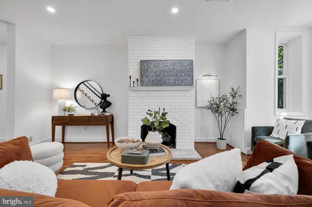 $825,000 | 235 14th Street Southeast, Washington, DC 20003