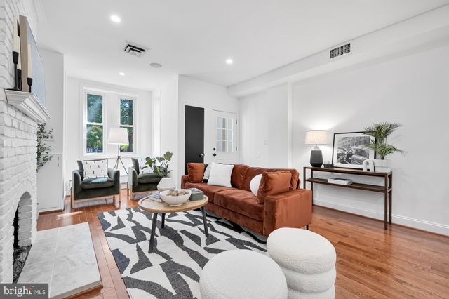 $825,000 | 235 14th Street Southeast, Washington, DC 20003