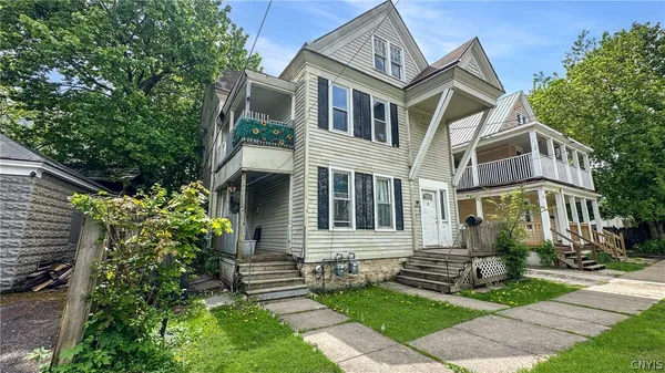 $160,000 | 807 Mc Vean Street, Utica, NY 13502