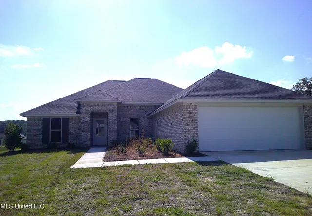 $2,095 | 307 Jasmine Cove Lane, Brandon, MS 39047