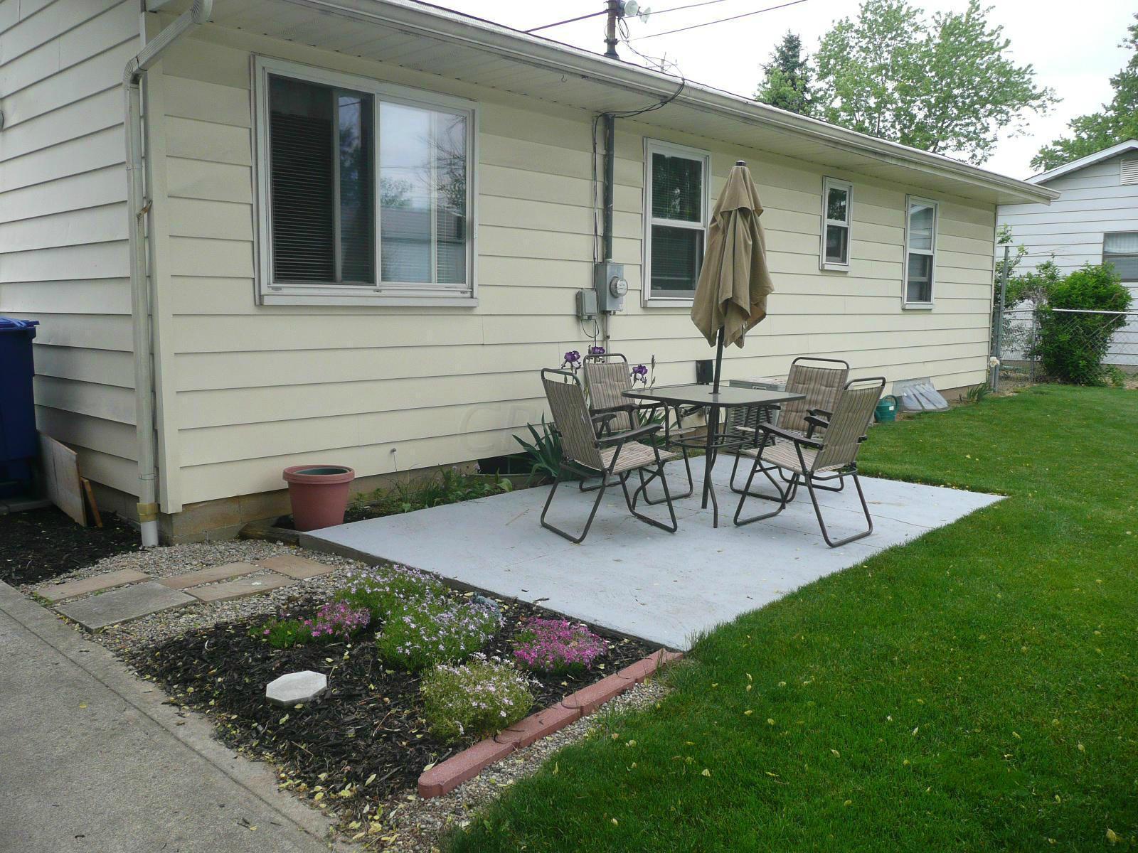 691 Liberty Road Delaware, OH 43015 - Photo 3 of 15 Gallery Image 3
