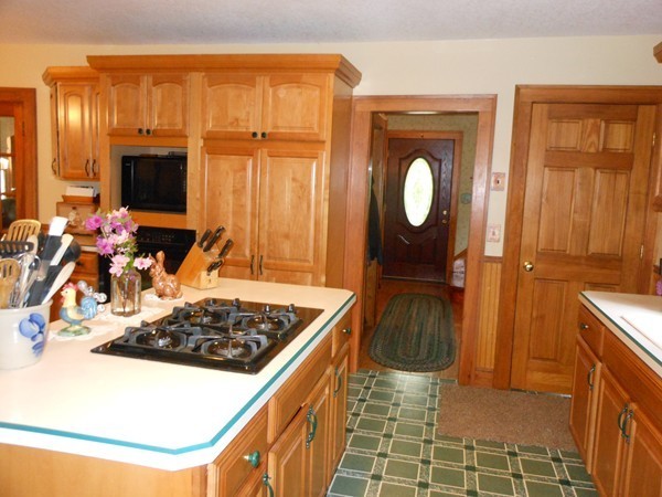 45 Labelle Street West Springfield, MA 01089 - Photo 8 of 30 Gallery Image 8