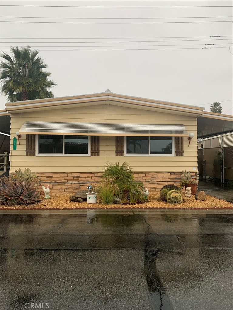 260 North Lyon Ave Unit 34  