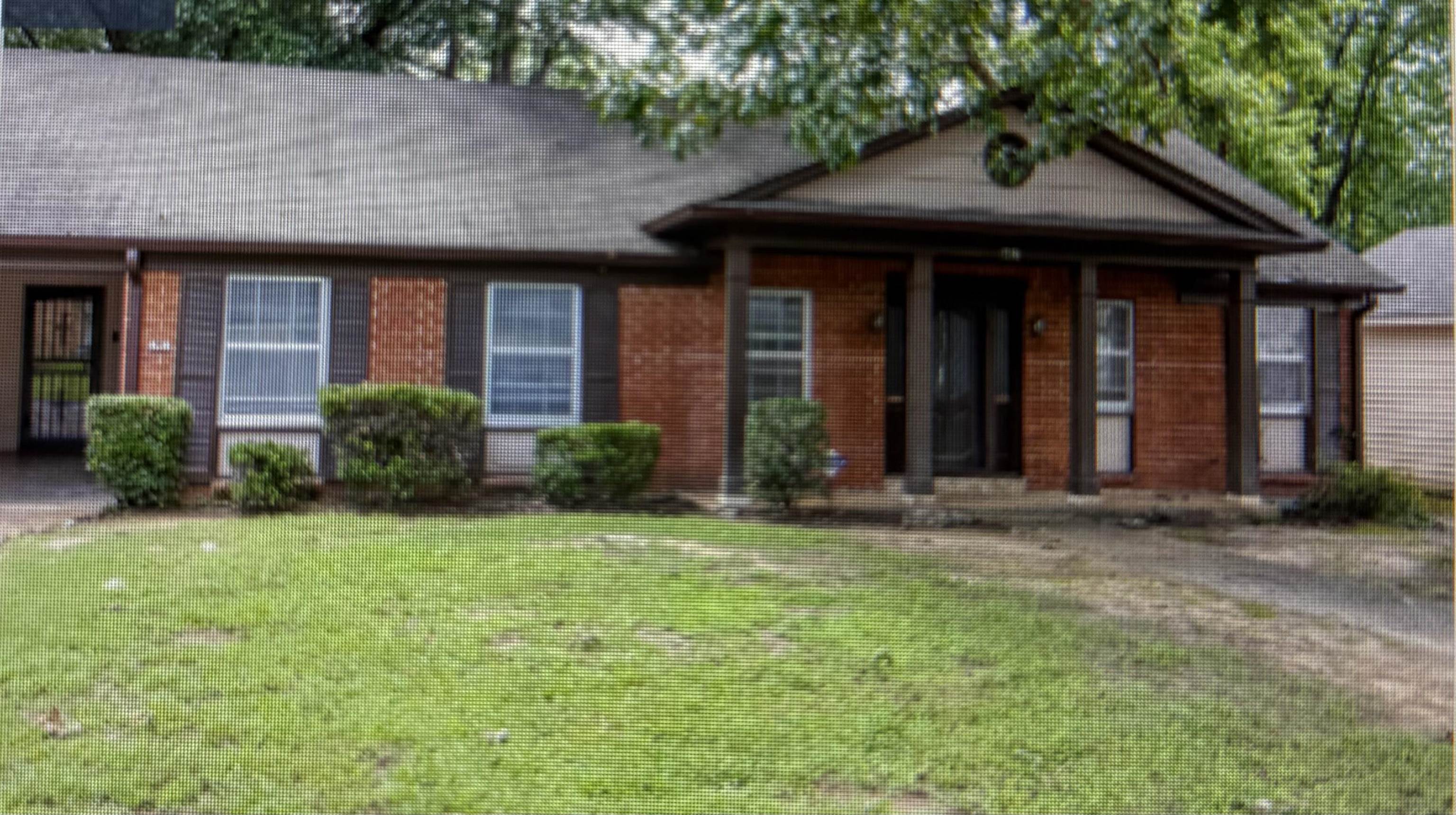 3467 Fox Meadows Road Memphis, TN 38115 - Photo 1 of 15 View of front of house featuring a front yard