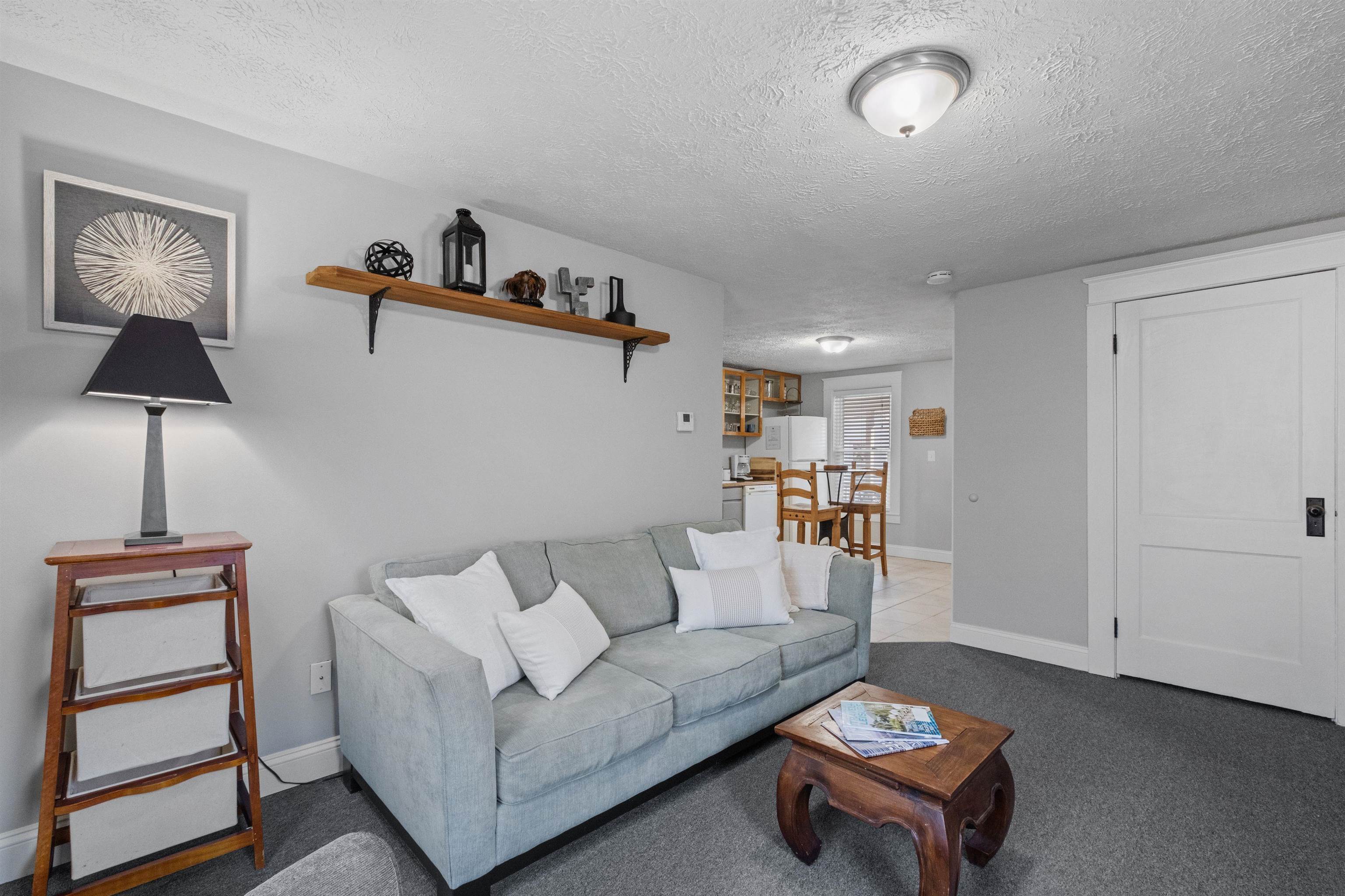 65 South Elm Street, Unit 4 Manchester, NH 03103 - Photo 11 of 22