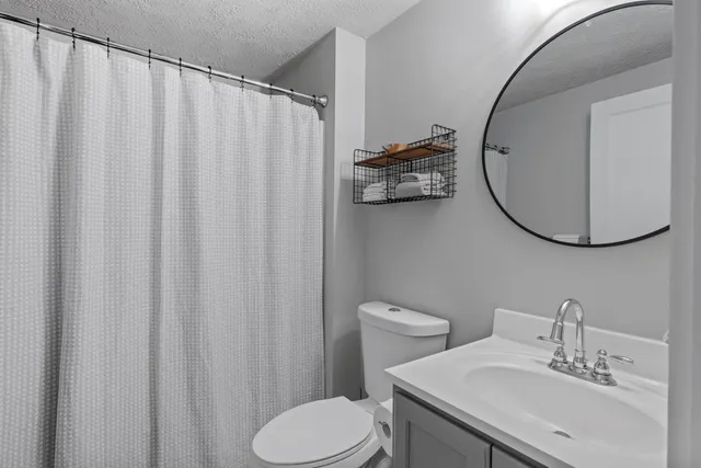 $2,550 | 65 South Elm Street, Unit 4, Manchester, NH 03103