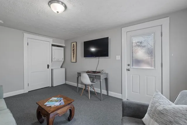 $2,550 | 65 South Elm Street, Unit 4, Manchester, NH 03103