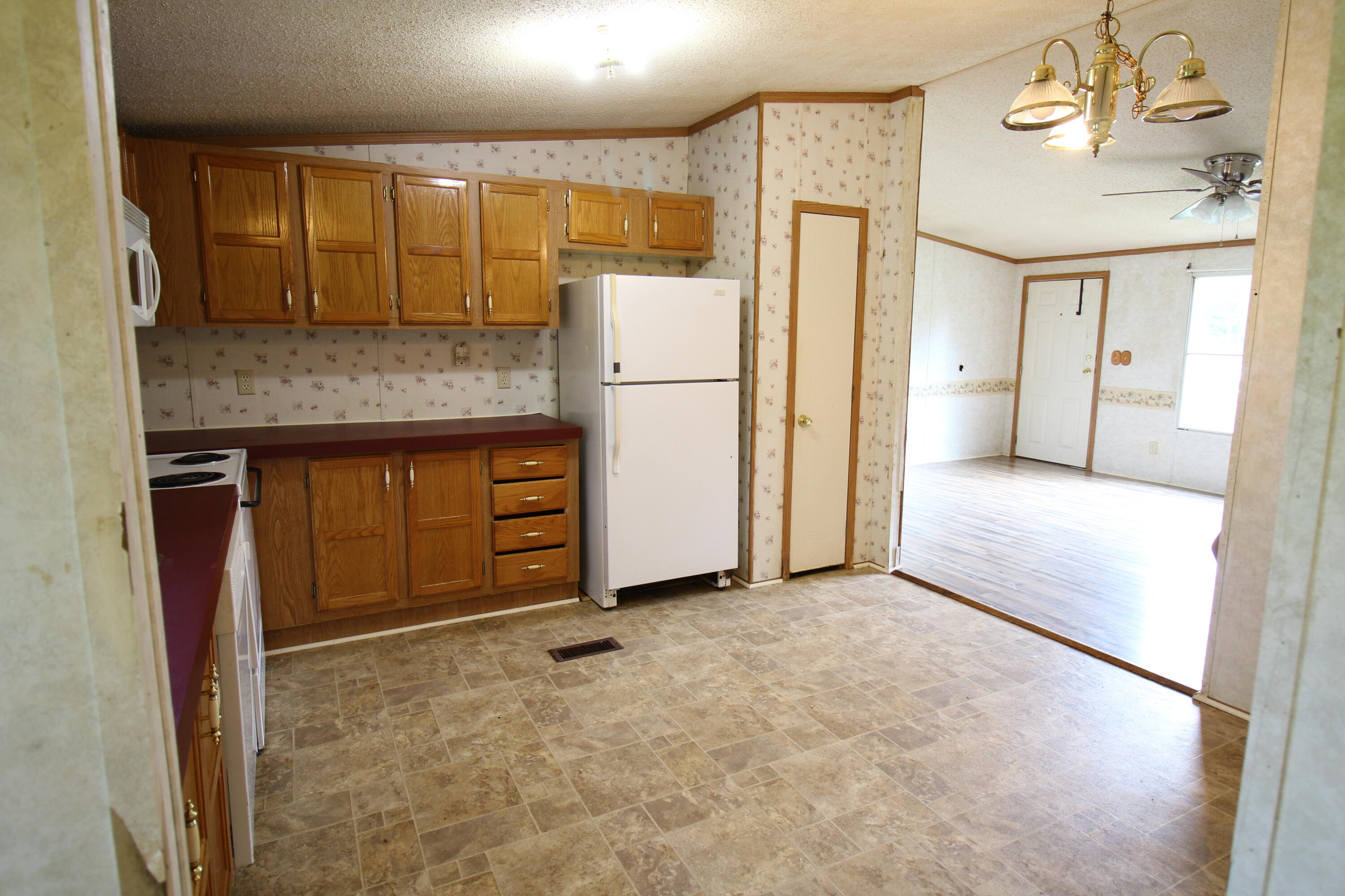 6475 Donaldson Road Mount Sterling, KY 40353 - Photo 10 of 19 IMG_3839