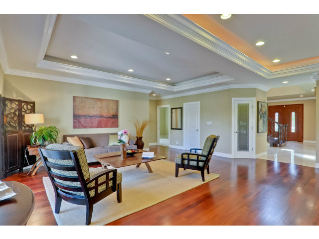 10690 Merriman Road Cupertino, CA 95014 - Photo 14 of 25 Gallery Image 14
