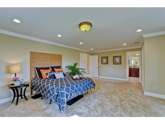 10690 Merriman Road Cupertino, CA 95014 - Photo 17 of 25 Gallery Image 17