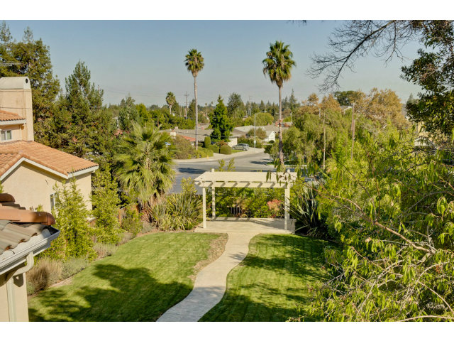 10690 Merriman Road Cupertino, CA 95014 - Photo 21 of 25 Gallery Image 21