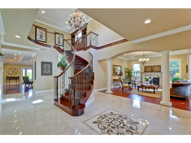 10690 Merriman Road Cupertino, CA 95014 - Photo 4 of 25 Gallery Image 4