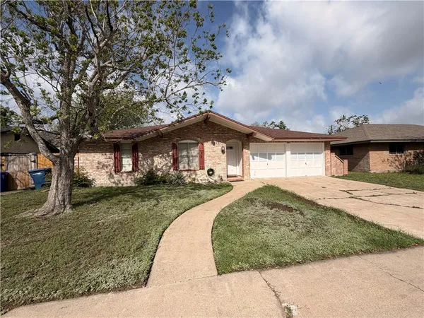 $1,650 | 5313 Carriage Lane, Corpus Christi, TX 78415