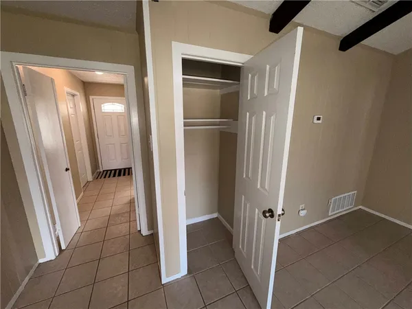 $1,650 | 5313 Carriage Lane, Corpus Christi, TX 78415