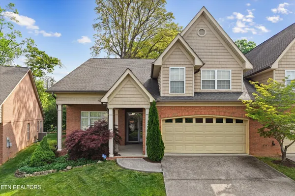 $450,000 | 5082 Dovewood Way, Knoxville, TN 37918