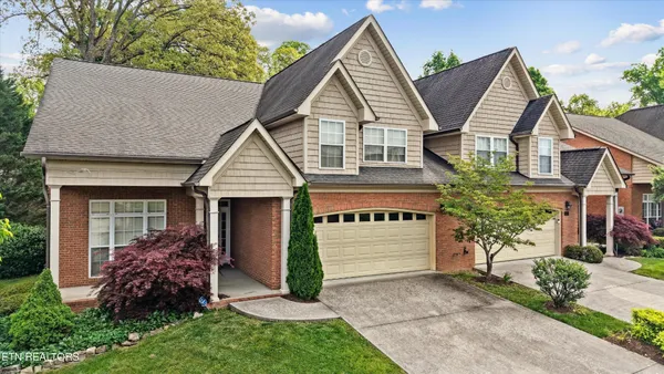$450,000 | 5082 Dovewood Way, Knoxville, TN 37918