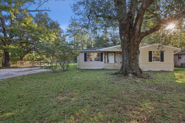 $159,000 | 380 Croom Drive, Vidor, TX 77662