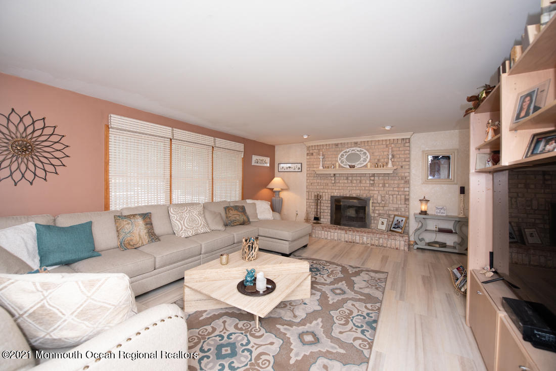164 Ely Harmony Road Freehold, NJ 07728 - Photo 18 of 48 FR w/ Fireplace