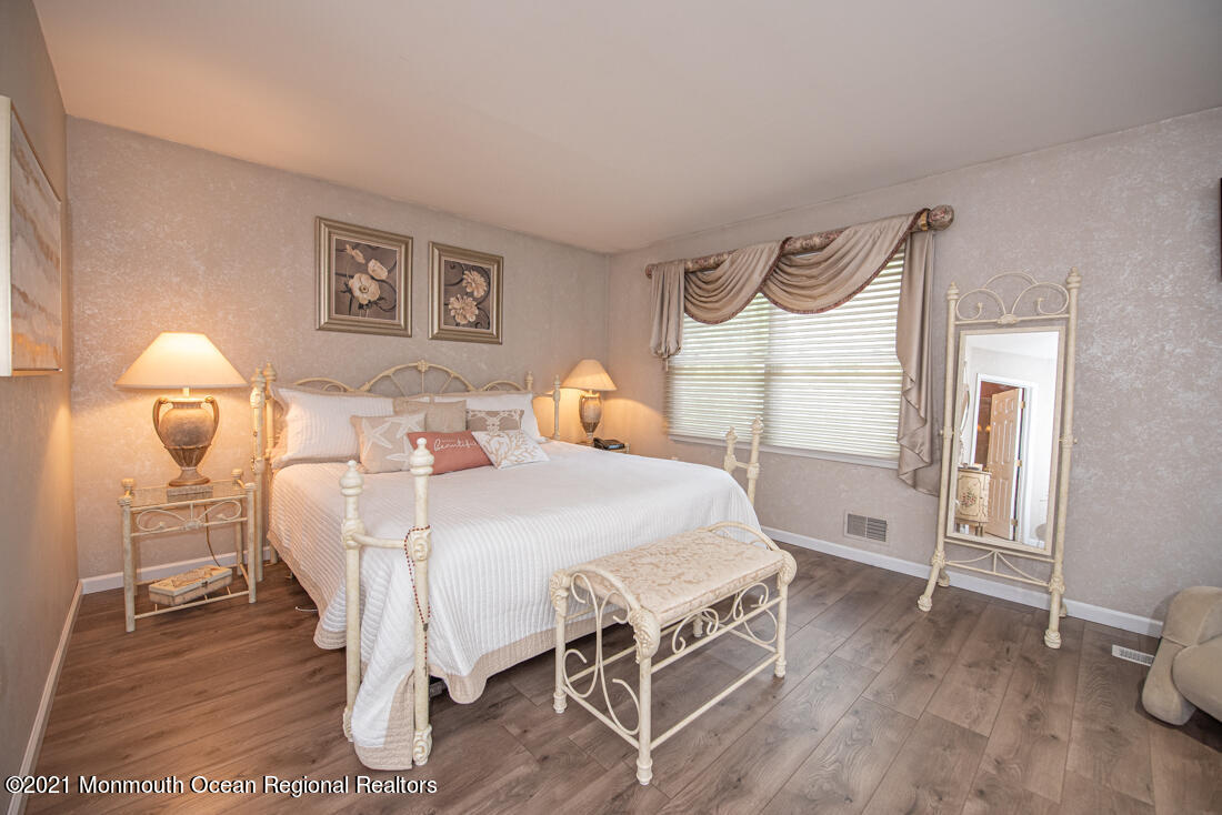 164 Ely Harmony Road Freehold, NJ 07728 - Photo 24 of 48 MB Closeup
