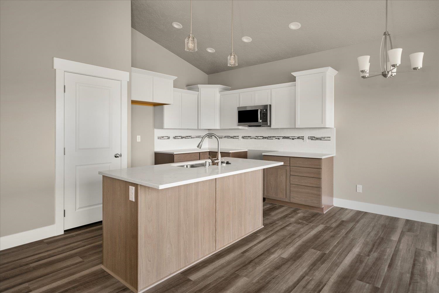 8398 North Oak Street Spokane, WA 99208 - Photo 10 of 30 Gallery Image 10