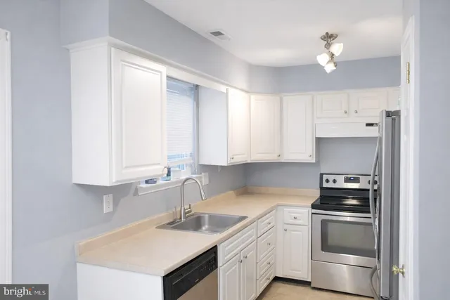 $360,000 | 303 Foxwood Lane, Marlton, NJ 08053