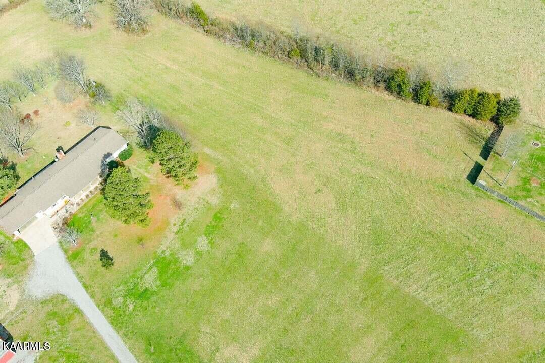 445 Bellview Road Greenback, TN 37742 - Photo 2 of 9 20220113191753764885000000-o