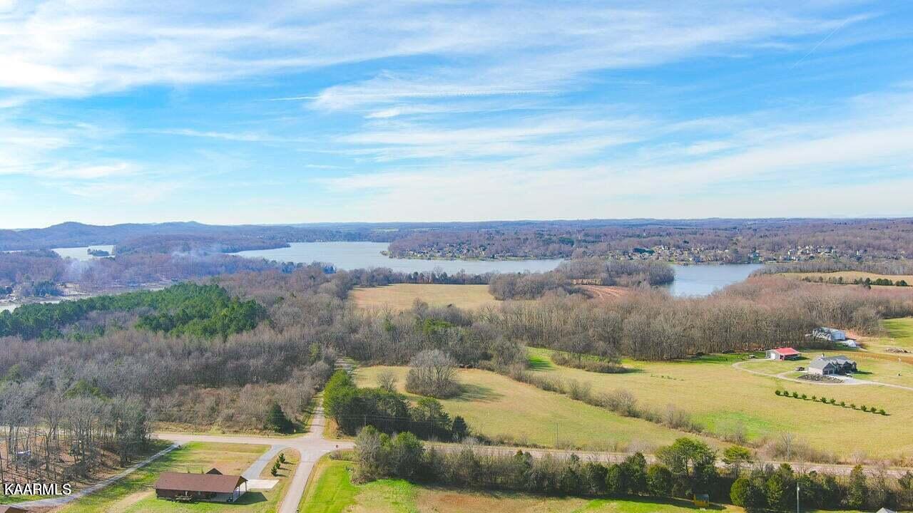 445 Bellview Road Greenback, TN 37742 - Photo 4 of 9 20220113191801352279000000-o
