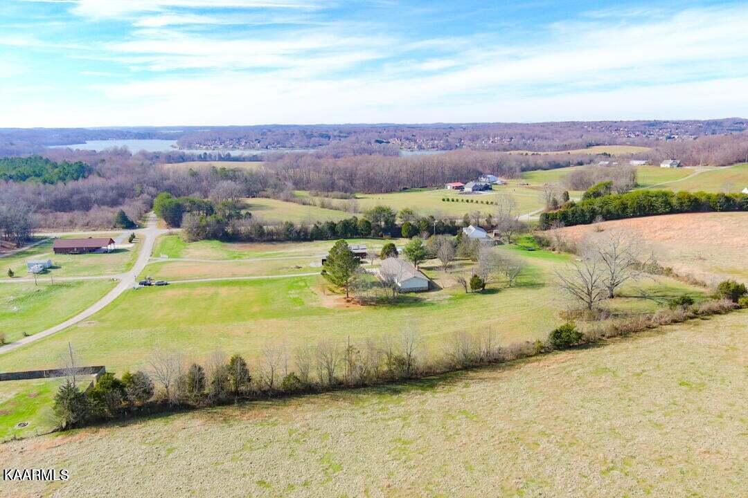 445 Bellview Road Greenback, TN 37742 - Photo 5 of 9 20220113191804604877000000-o