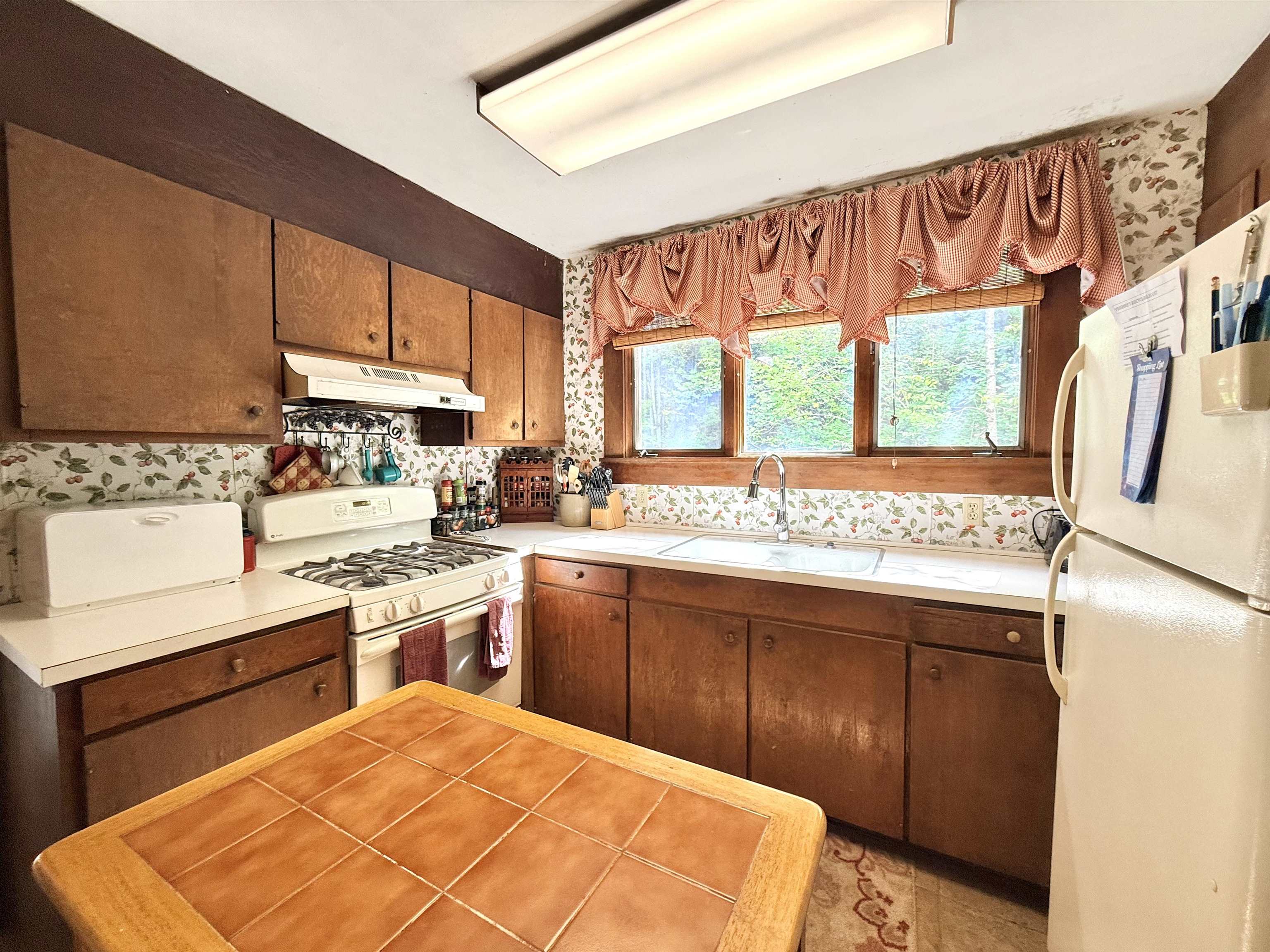 160 Parshley Road Vershire, VT 05083 - Photo 20 of 48