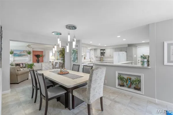 $335,000 | 839 Meadow Acres Lane, St. Louis, MO 63125