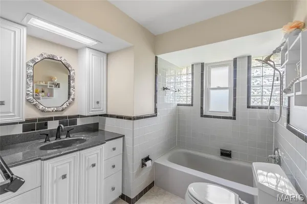 $335,000 | 839 Meadow Acres Lane, St. Louis, MO 63125