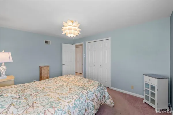 $335,000 | 839 Meadow Acres Lane, St. Louis, MO 63125