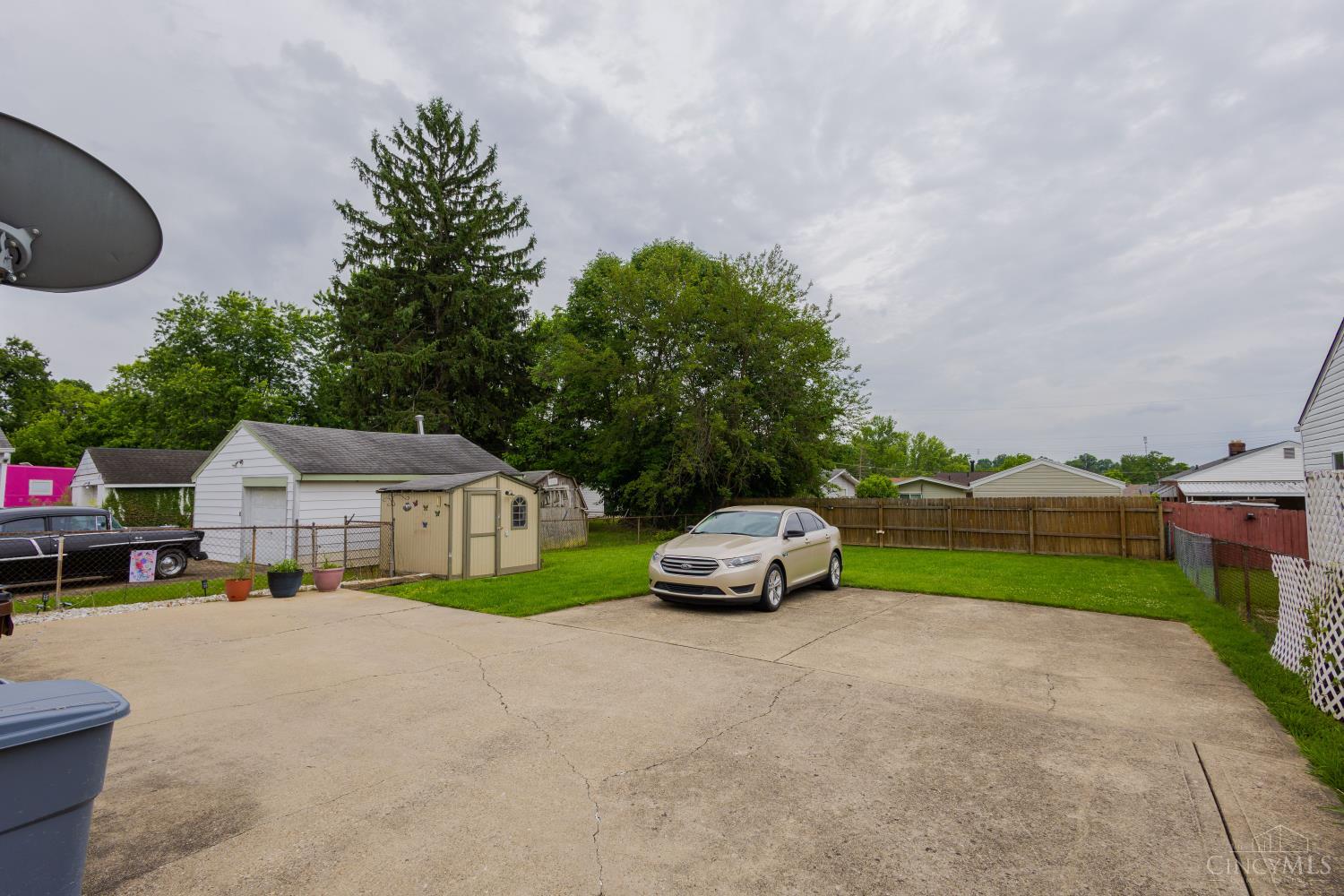 8341 Pippin Road Cincinnati, OH 45239 - Photo 25 of 26