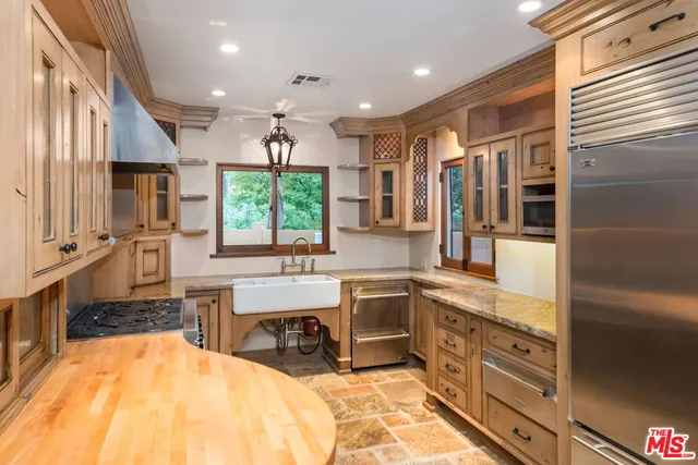 $9,636 | 16141 Bayberry Place, Sherman Oaks, CA 91403