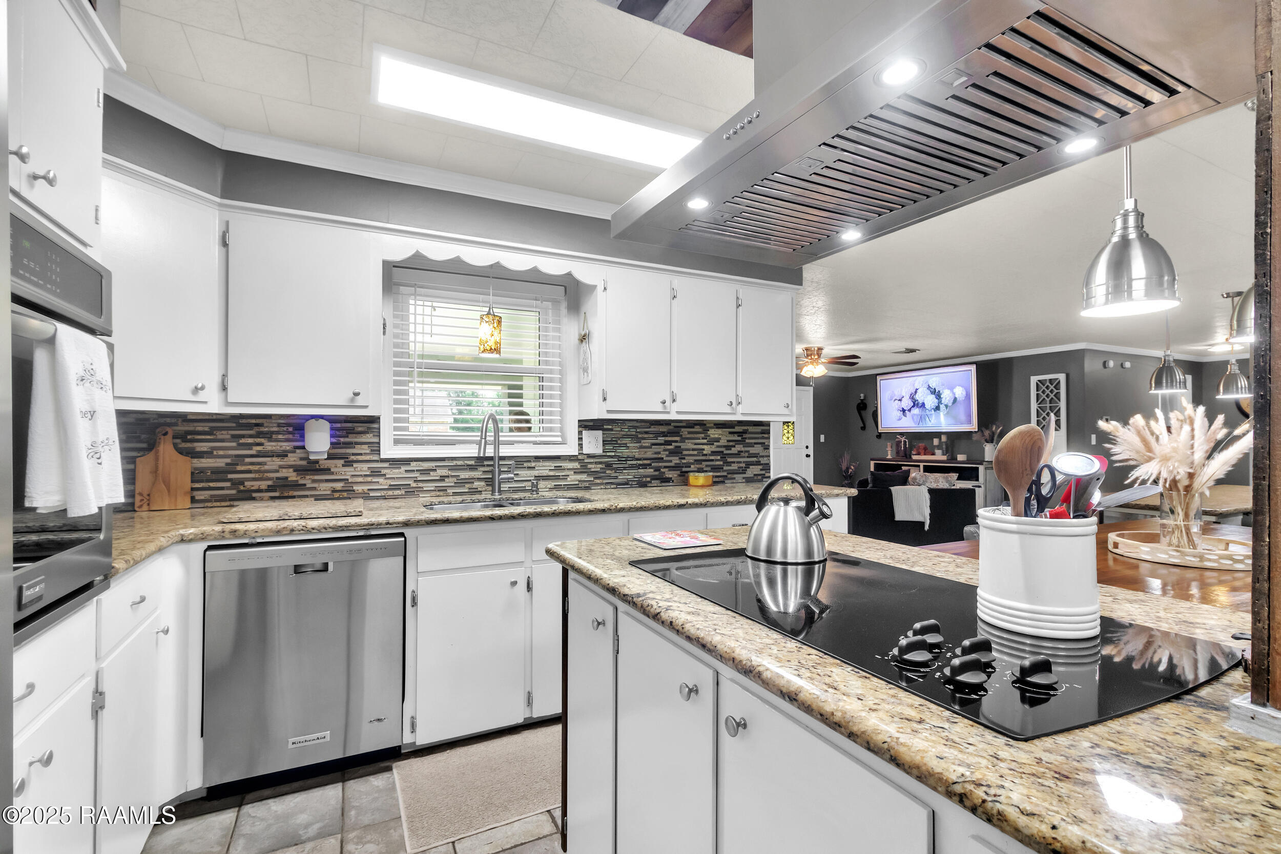 209 Alva Road Youngsville, LA 70592 - Photo 8 of 33 Style plus Function