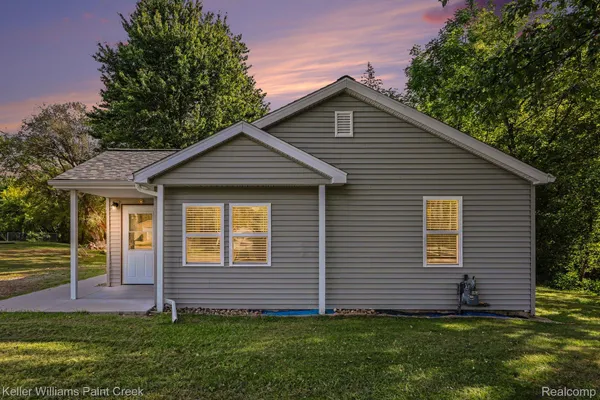 $220,000 | 7190 Lakeshore Road, Fort Gratiot, MI 48059