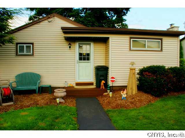 7024 Guyder Road Lysander, NY 13112 - Photo 1 of 1 Exterior Front