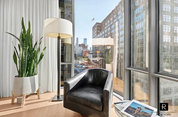 $4,200,000 | 565 Broome Street, Unit S8C | Hudson Square