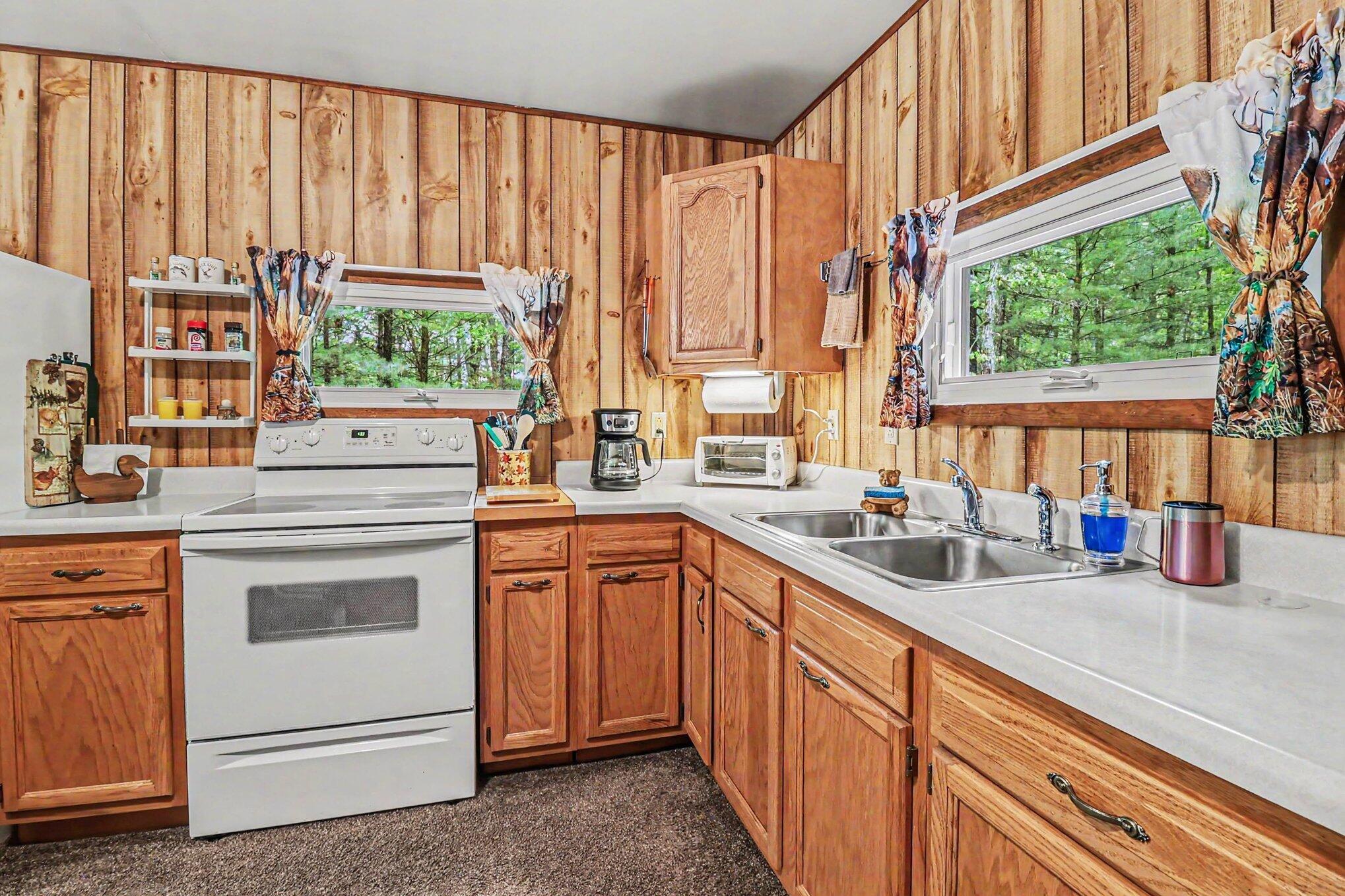4616 Chalker Road Wellston, MI 49689 - Photo 3 of 23 Kitchen