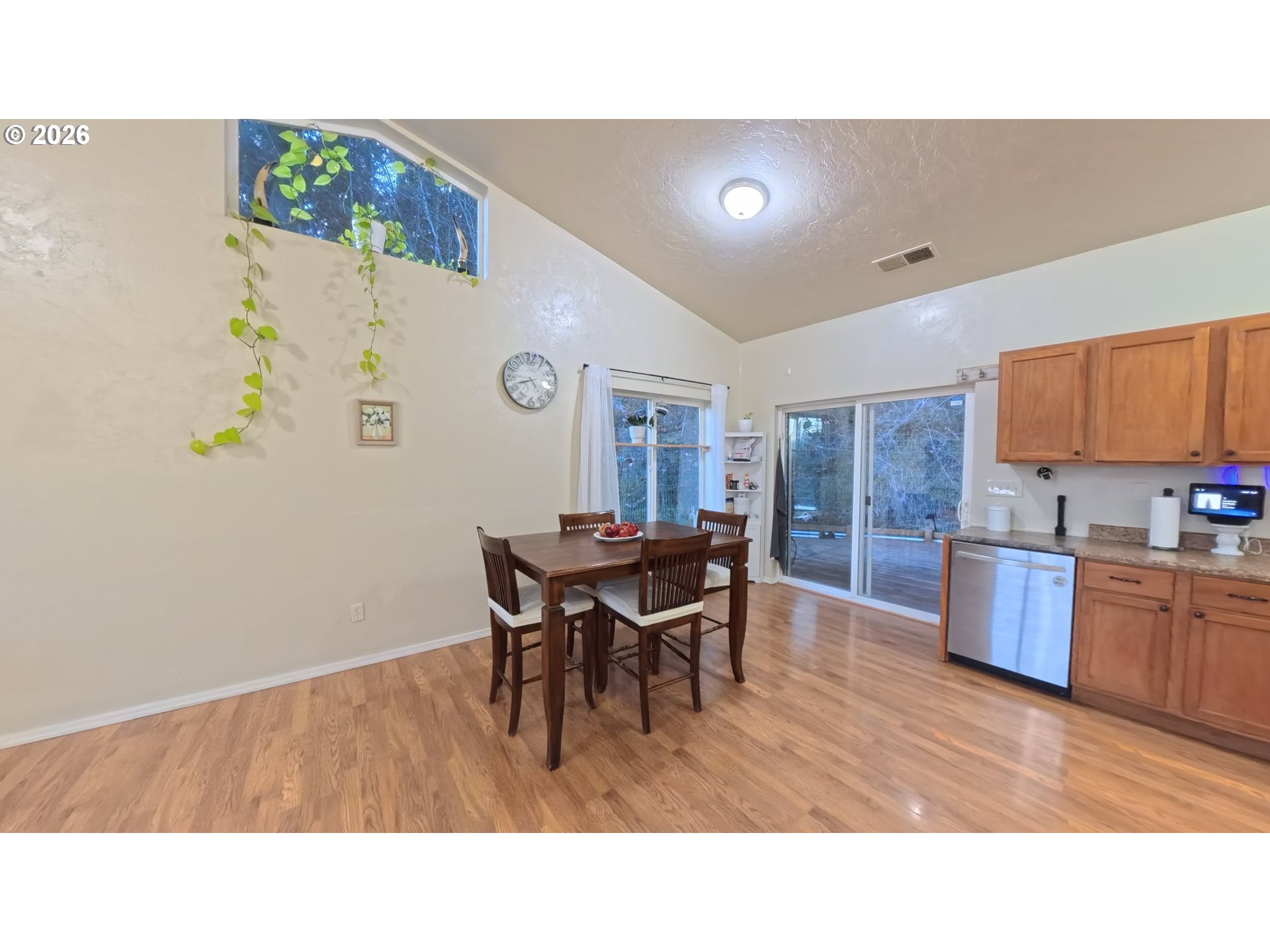 340 Kalapuya Way Cottage Grove, OR 97424 - Photo 11 of 44