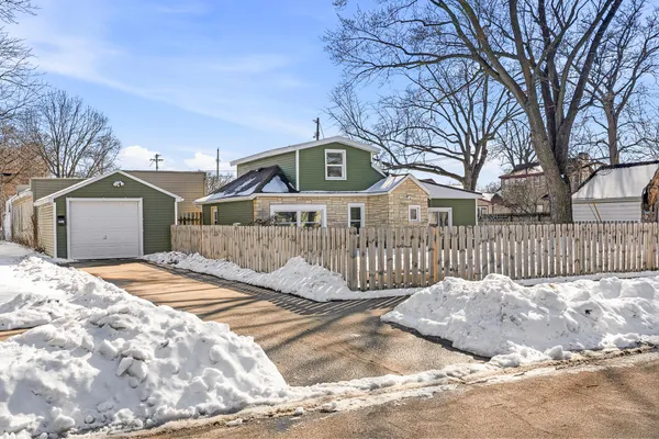 $199,900 | 1916 Winnebago Street, La Crosse, WI 54601