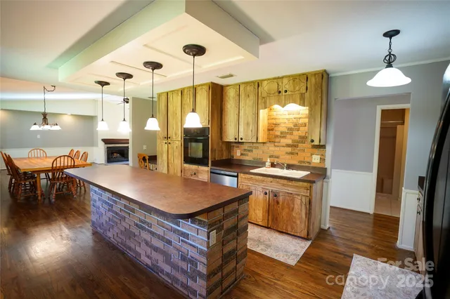 $675,000 | 262 Rooster Cove, Brevard, NC 28712