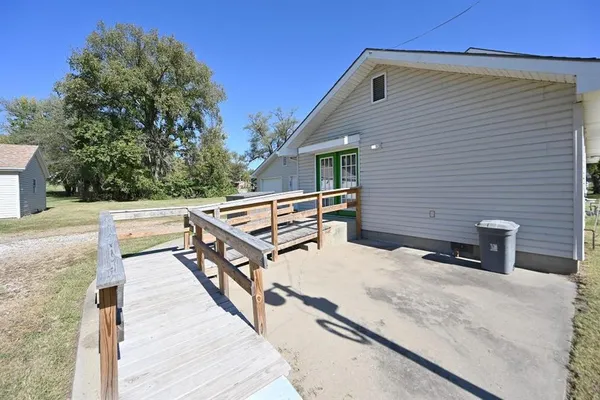 $675,000 | 501 North Platte Avenue, Edgerton, MO 64444