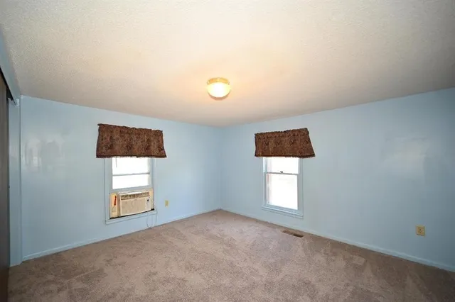 $749,000 | 501 North Platte Avenue, Edgerton, MO 64444