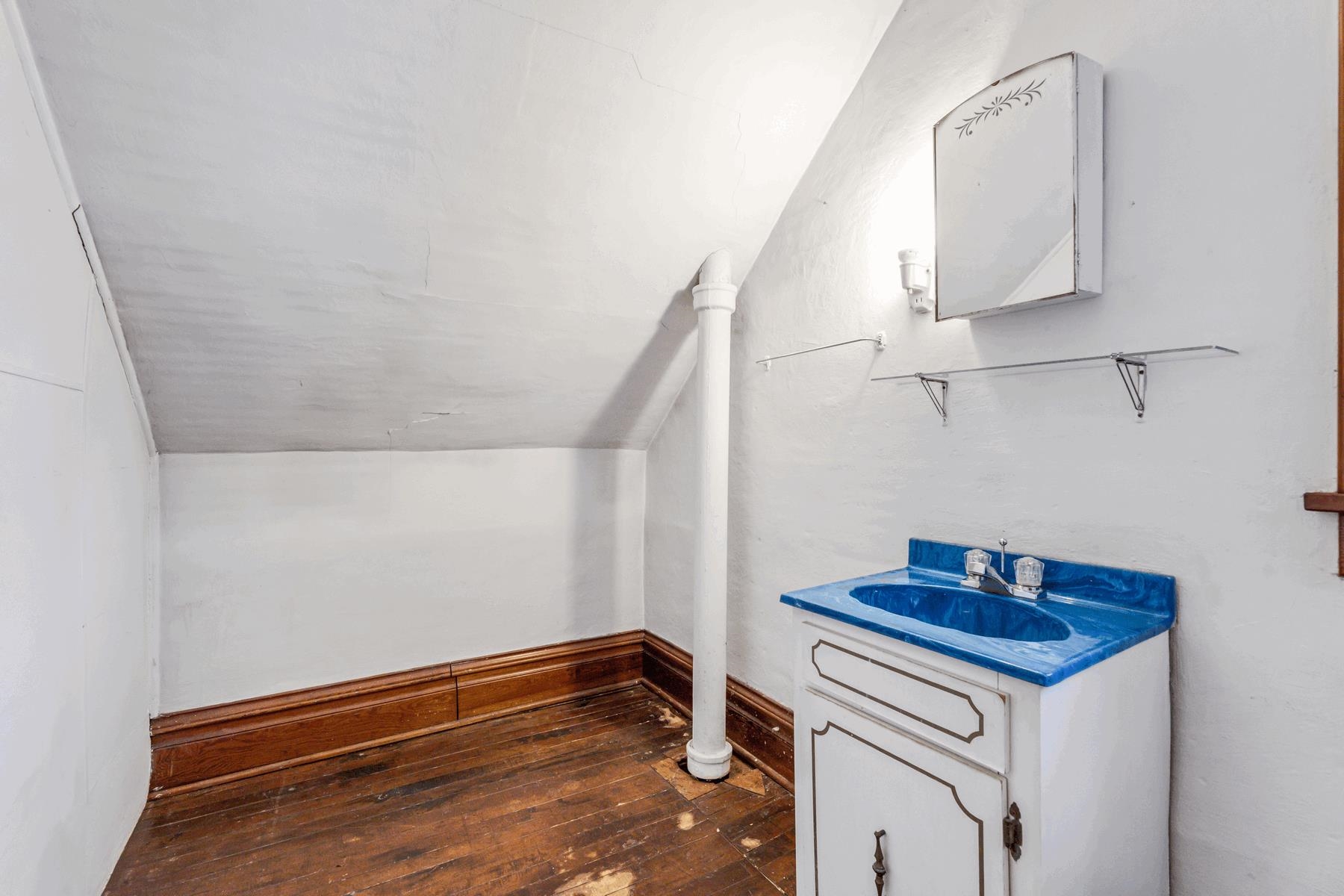 104 Center Street Wonewoc, WI 53968 - Photo 15 of 27