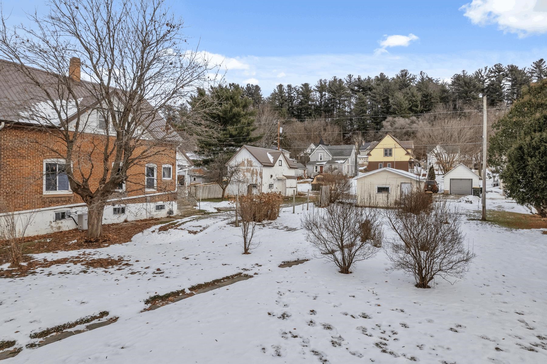 104 Center Street Wonewoc, WI 53968 - Photo 18 of 27