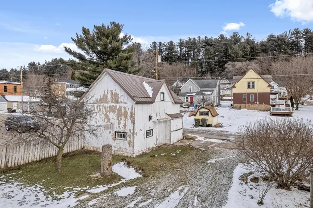 $1 | 104 Center Street, Wonewoc, WI 53968