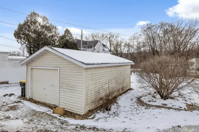 $1 | 104 Center Street, Wonewoc, WI 53968